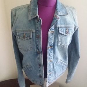 TOMMY HILFIGER LIGHT WASH DENIM JACKET LARGE